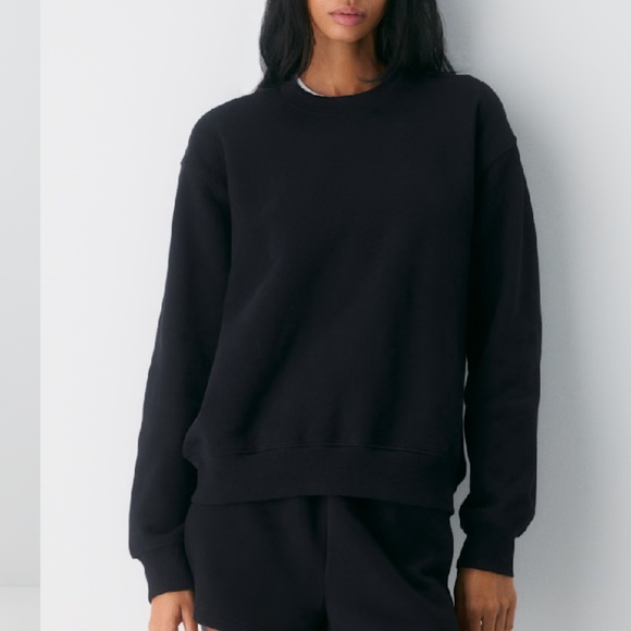 Aritzia Cozy Sweatfleece Perfect Fit Sweatshirt and Banded Sweatpants - Picture 4 of 15